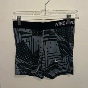 Dark patterned Nike pros!